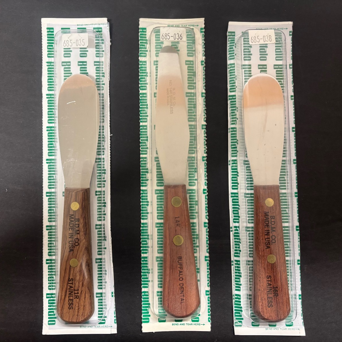 [Buffalo] Spatulas/ Wood Handle 11R FLEXIBLE, 14R Rigid Blade, 16R X-STIFF